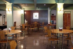 Dining - Shilla Hotel - Angeles City (Angeles City)