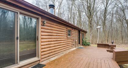 Quiet Wooded Escape! Metro Detroit Basecamp