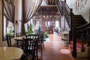 Dining - Carnarvon House (Pulau Pinang)