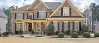 7 Mi to Arthur Blank & Trilith Studios: Cozy Suite