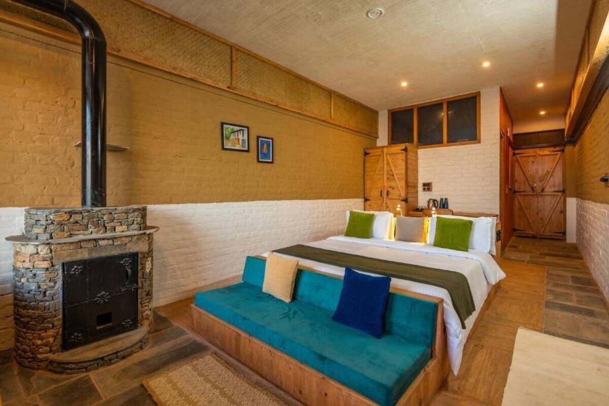 Deluxe Room | Peti besi dalam bilik, meja, kalis bunyi, seterika/papan seterika 