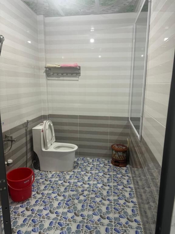 Studio cơ bản, ban công, quang cảnh thành phố | Phòng tắm