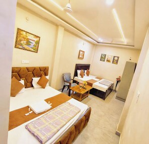 Family Double Room, Air conditioning | Hypo-allergenic bedding, desk, soundproofing, free WiFi - Luxury Hotel River Miles Inn Varanasi  (Varanasi)