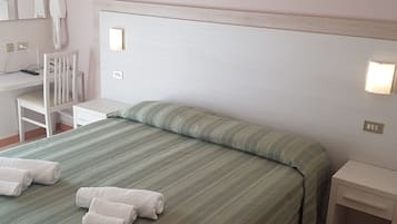 Comfort-Doppel- oder -Zweibettzimmer, Balkon | Zimmersafe, Schreibtisch, kostenloses WLAN