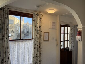 Interior - Granny's in St Ives - close to Harbour, Porthgwidden and Porthmeor beaches (St Ives)