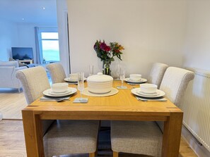Dining - Clearwater Seaview a perfect retreat (St Ives)