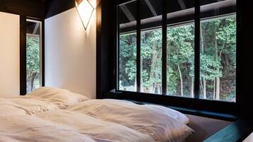 3 bedrooms, iron/ironing board, Internet