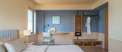 Premium Room, 1 King Bed, Kitchen, City View