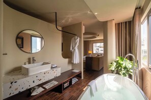 Bathroom - AVA Senses Hotel (Da Nang)