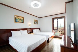 Studio cơ bản, ban công, quang cảnh thành phố