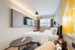 Basic Double Room - Jing Xi Lian Lian Jiu Dian (Shanghai)