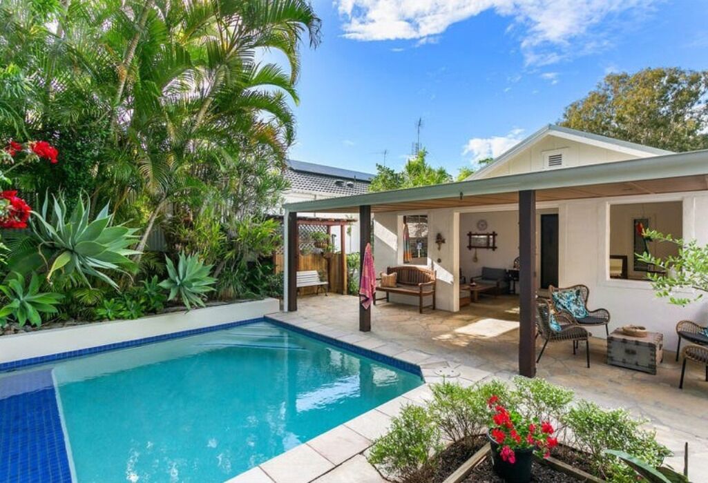 House, 4 Bedrooms | Pool