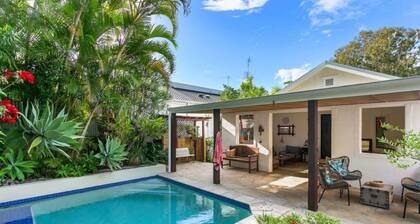 Burleigh Coastal Escape 4BR Home