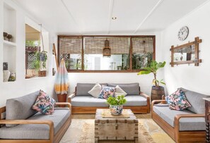 House, 4 Bedrooms | Interior - Burleigh Coastal Escape 4BR Home (Burleigh Heads)