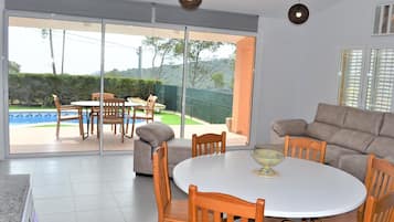 House, Smoking | 2 bedrooms