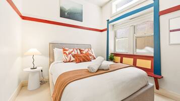2 bedrooms, desk, iron/ironing board, travel cot