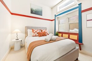 2 bedrooms, desk, iron/ironing board, travel cot - Mosman 2BR Coastal Retreat | Balmoral & Harbour (Mosman)