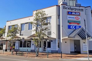 Exterior - Mosman 2BR Coastal Retreat | Balmoral & Harbour (Mosman)