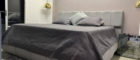 3 bedrooms, WiFi, bed sheets