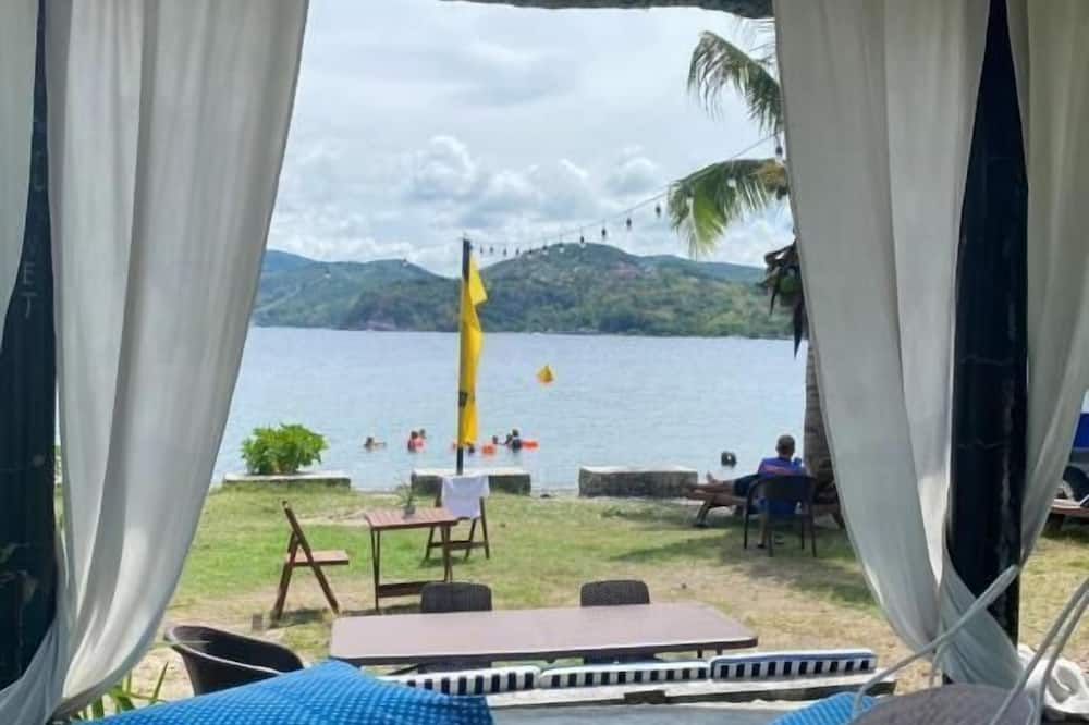 Saltitude Dive & Beach Resort