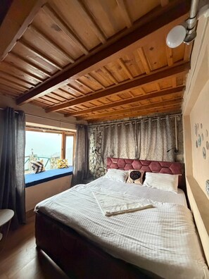 Room - S K and Shiv Cottages (Mukteshwar)