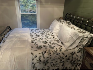 2 slaapkamers, een strijkplank/strijkijzer, wifi, beddengoed