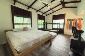 4 habitaciones y ropa de cama 