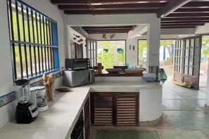 Private kitchen - Beach Front Cabin in Tolú - Private and Perfect for Groups 🌊 (Santiago de Tolú)