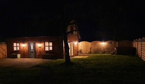 Exterior - Private Country Retreat With Hot Tub (Leominster)