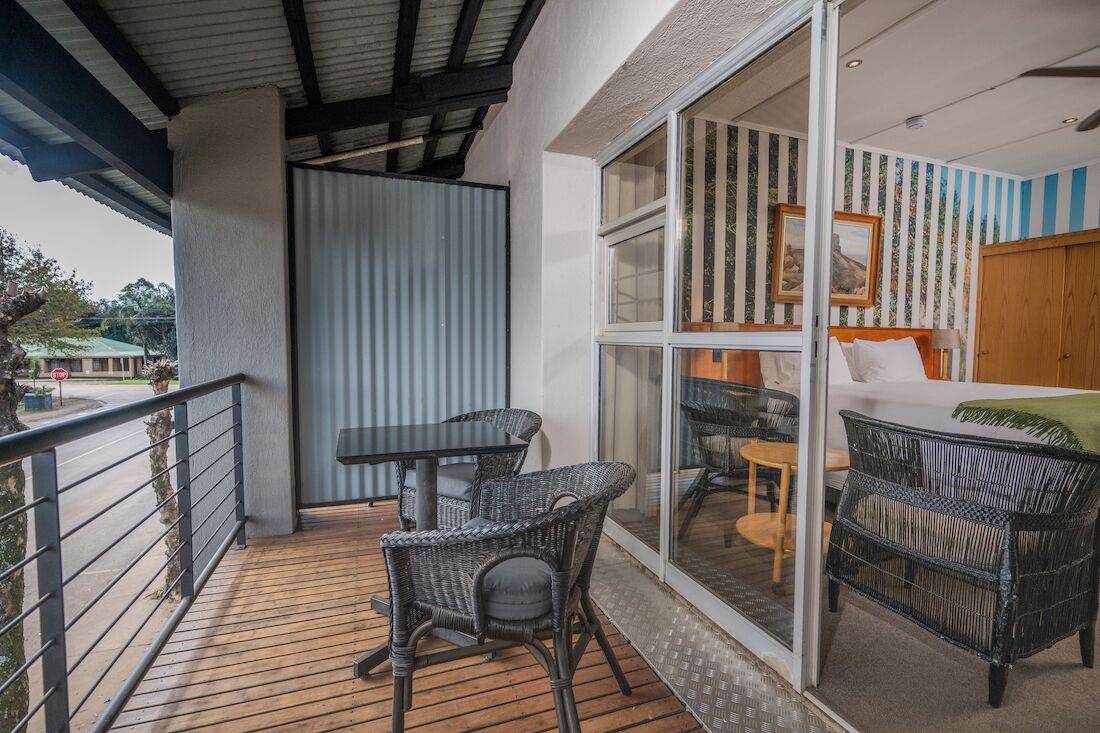 Chambre Classique avec lits jumeaux | Restauration extérieure