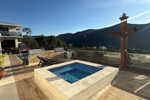 Terrace/patio - Private Farm - Hot Pool, Jacuzzi & Games (Sopetrán)