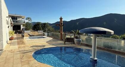 Private Farm - Hot Pool, Jacuzzi & Games