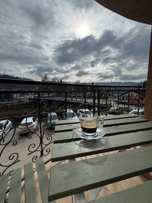 Outdoor dining - Just a Dream – Mountain View Retreat by Osam River, Troyan (Troyan)