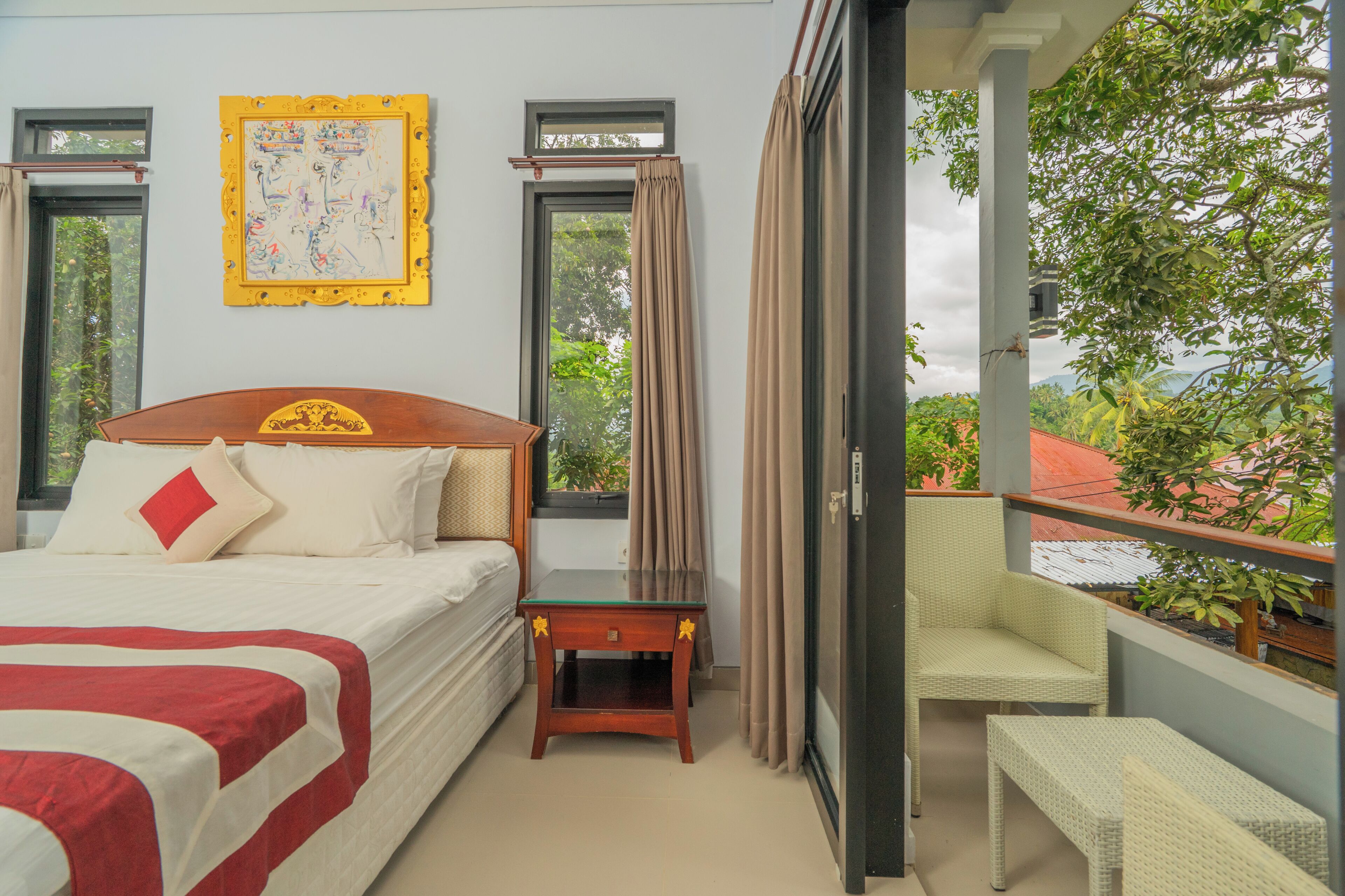 Chambre Supérieure, 1 lit double, vue piscine