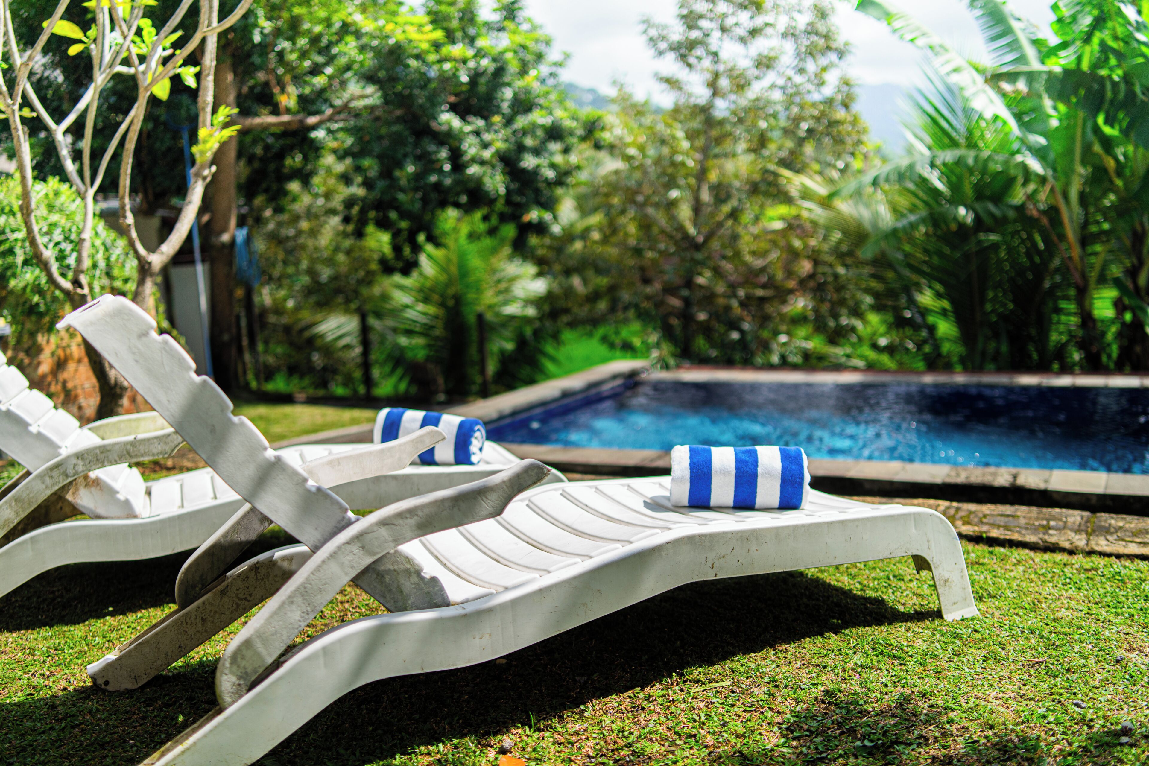 Kolam renang outdoor