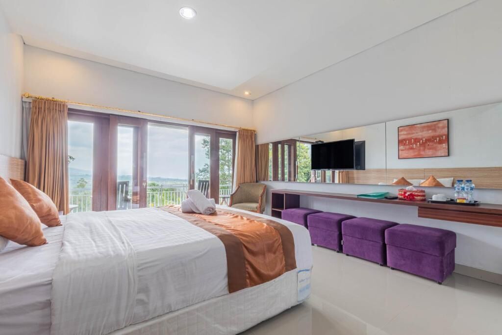 Basic Suite, Balcony