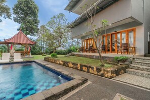 Alberca al aire libre