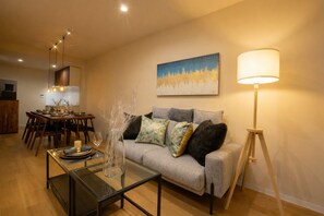 Luxury Villa | Living area | 50-inch flat-screen TV with cable channels - KISEN KOBE EKIMAE (Kobe)