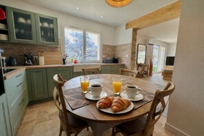 Dining - 5* Luxury Villa with private heated pool - SPA Balneotherapy - Provence (Pierrevert)