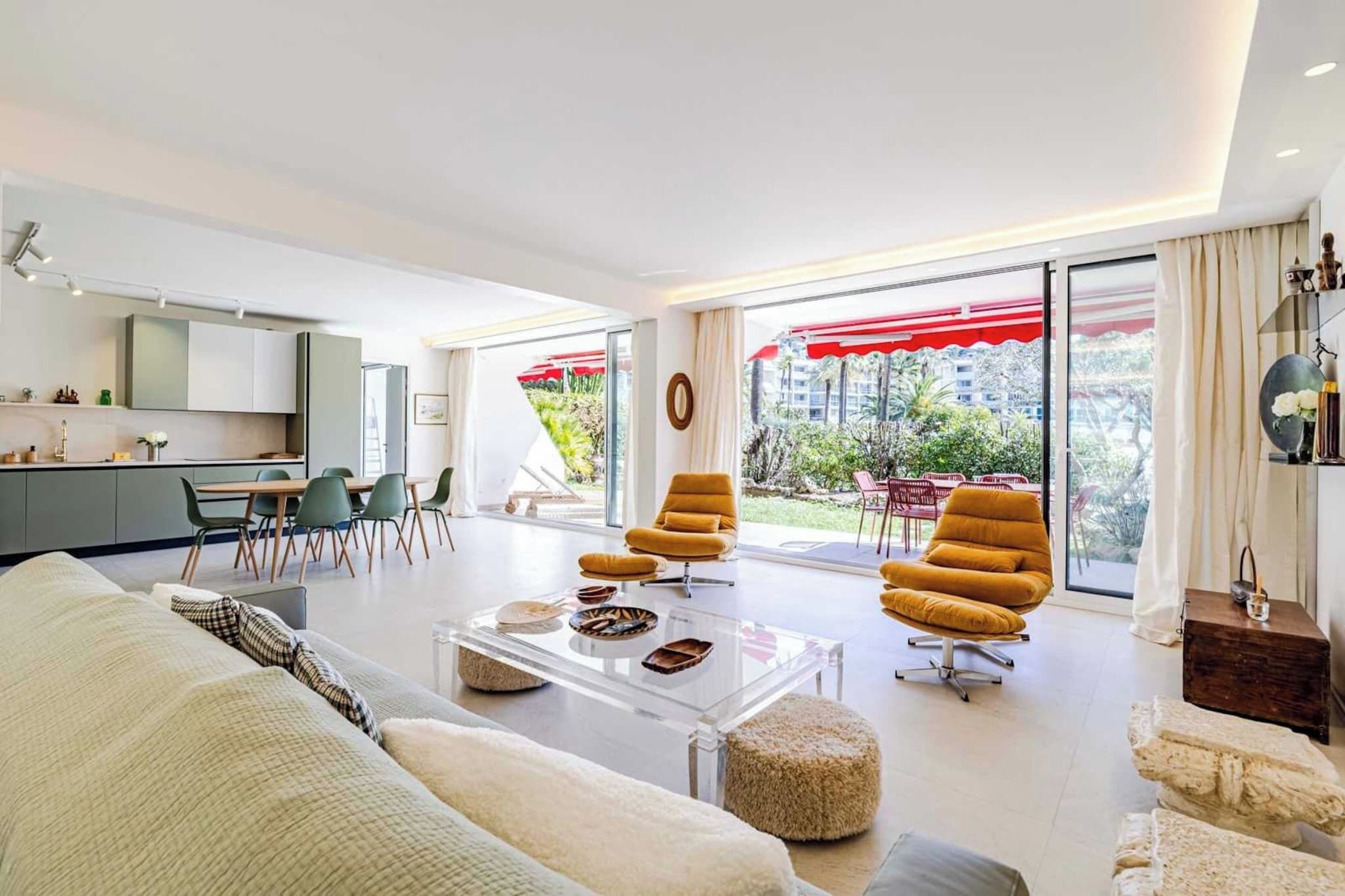 Smart TV, offices