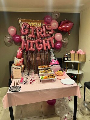 Dining - Adorable 3-bedroom house with AC and a pool in sunny Maricopa (Maricopa)