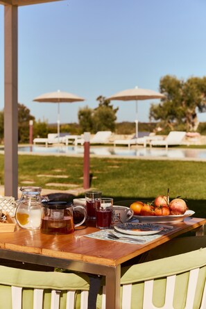 Outdoor dining - Trullo Fichimori - Relax, Spa and pool 2 pax (Puglia)