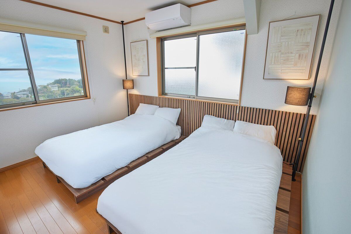 2 bedrooms, iron/ironing board, Internet