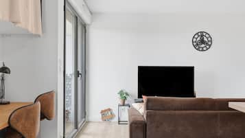 TV, DVD player