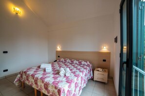 1 bedroom, free WiFi, bed sheets - Blumare Apartment 3 Pool & Sea (Otranto)