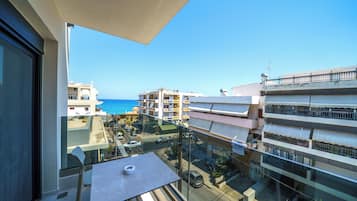 Studio, Partial Sea View | Pemandangan dari bilik