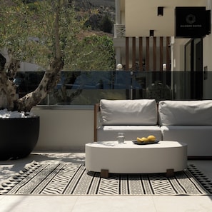 Junior Suite with Patio - Ground Level | วิวจากห้องพัก