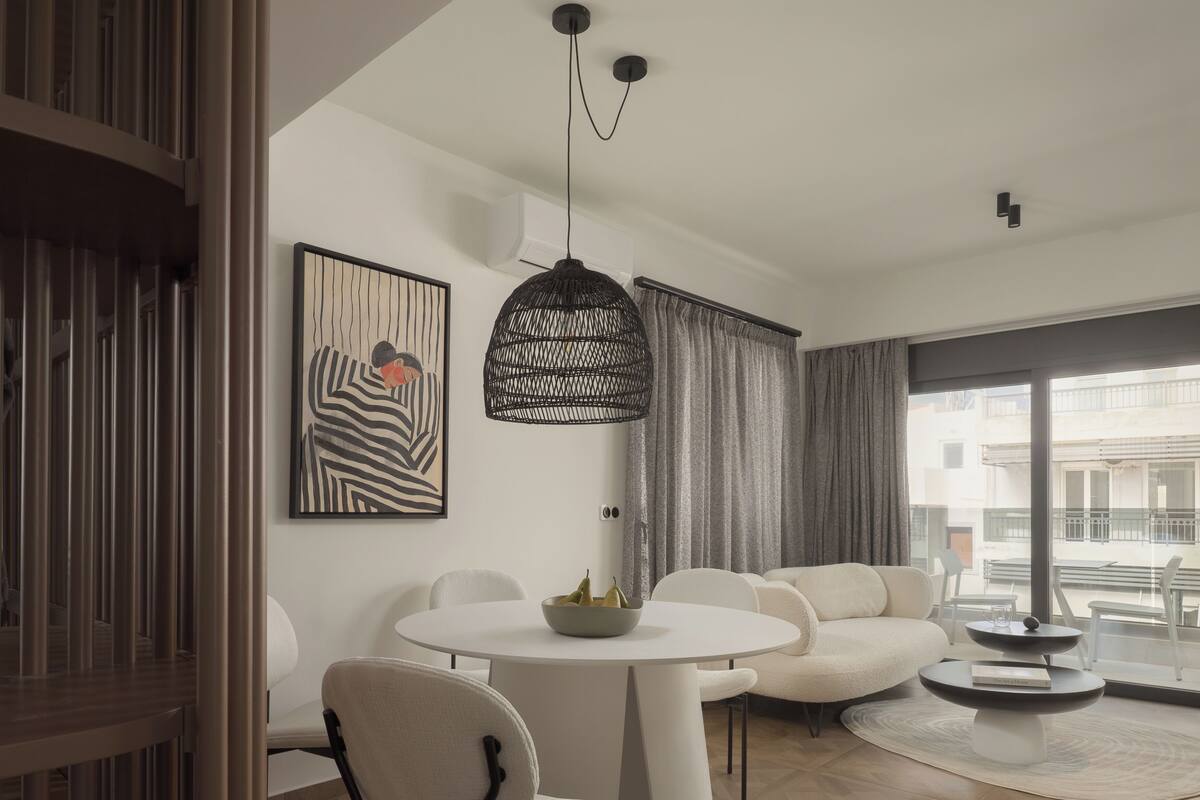 Junior-studiosviitti, osittainen merinäköala