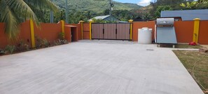 Khuôn viên nơi lưu trú