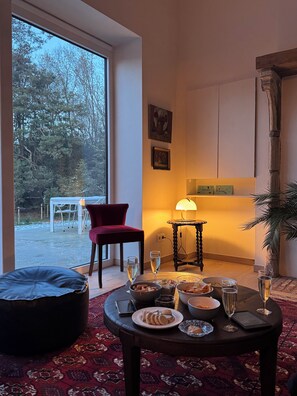 Interior - La Cure de Rièzes, Chimay, newly renovated cottage for 12 with sauna (Chimay)
